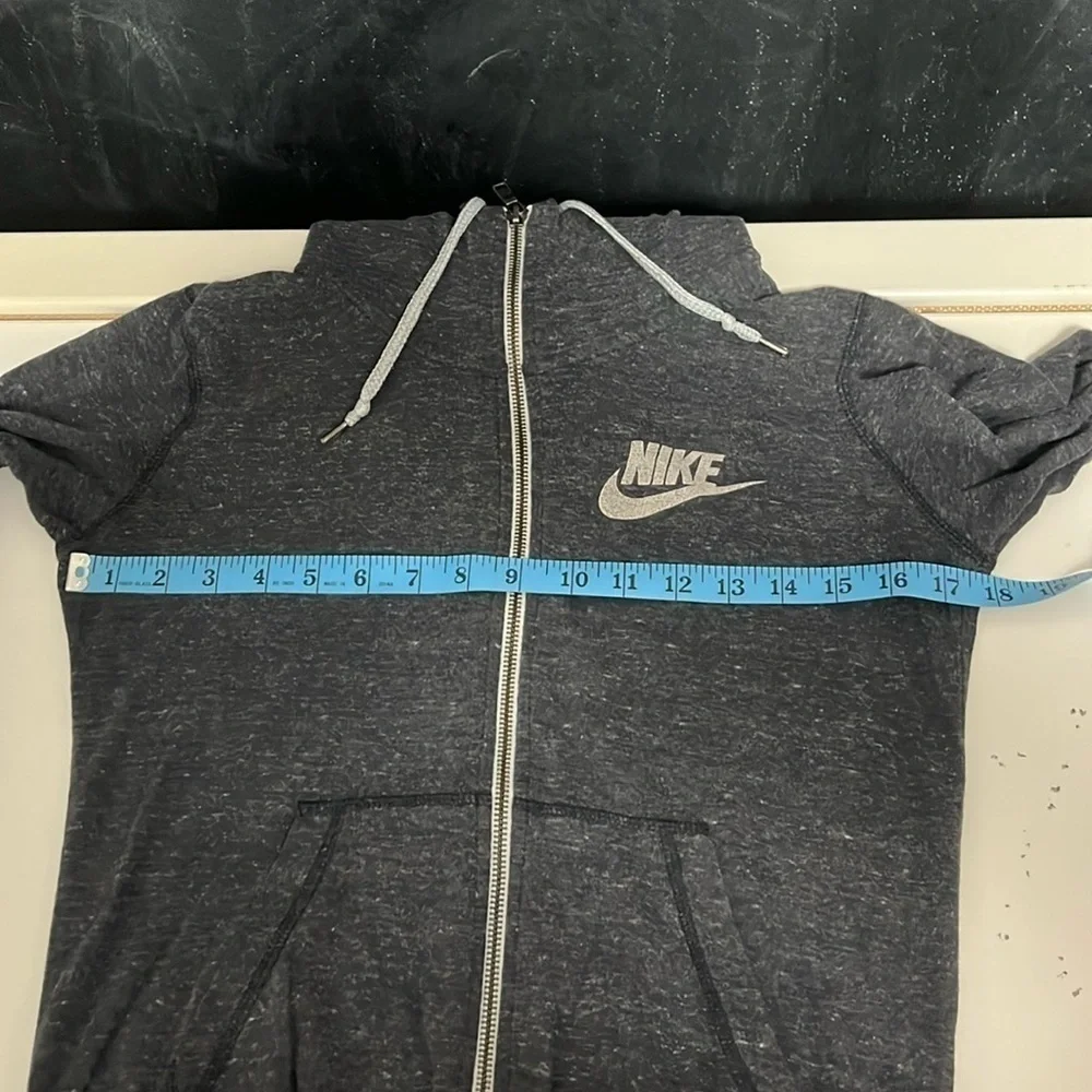 Nike- full zip gray jacket (Vintage red Nike tag)